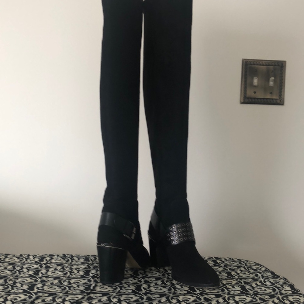 Michael Kors black Brody Suede Boots with box. - Picture 4 of 11
